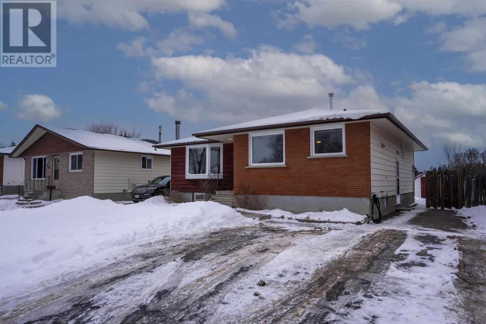 582 Dalhousie Dr, Thunder Bay, Ontario  P7C 5P8 - Photo 31 - TB2600026