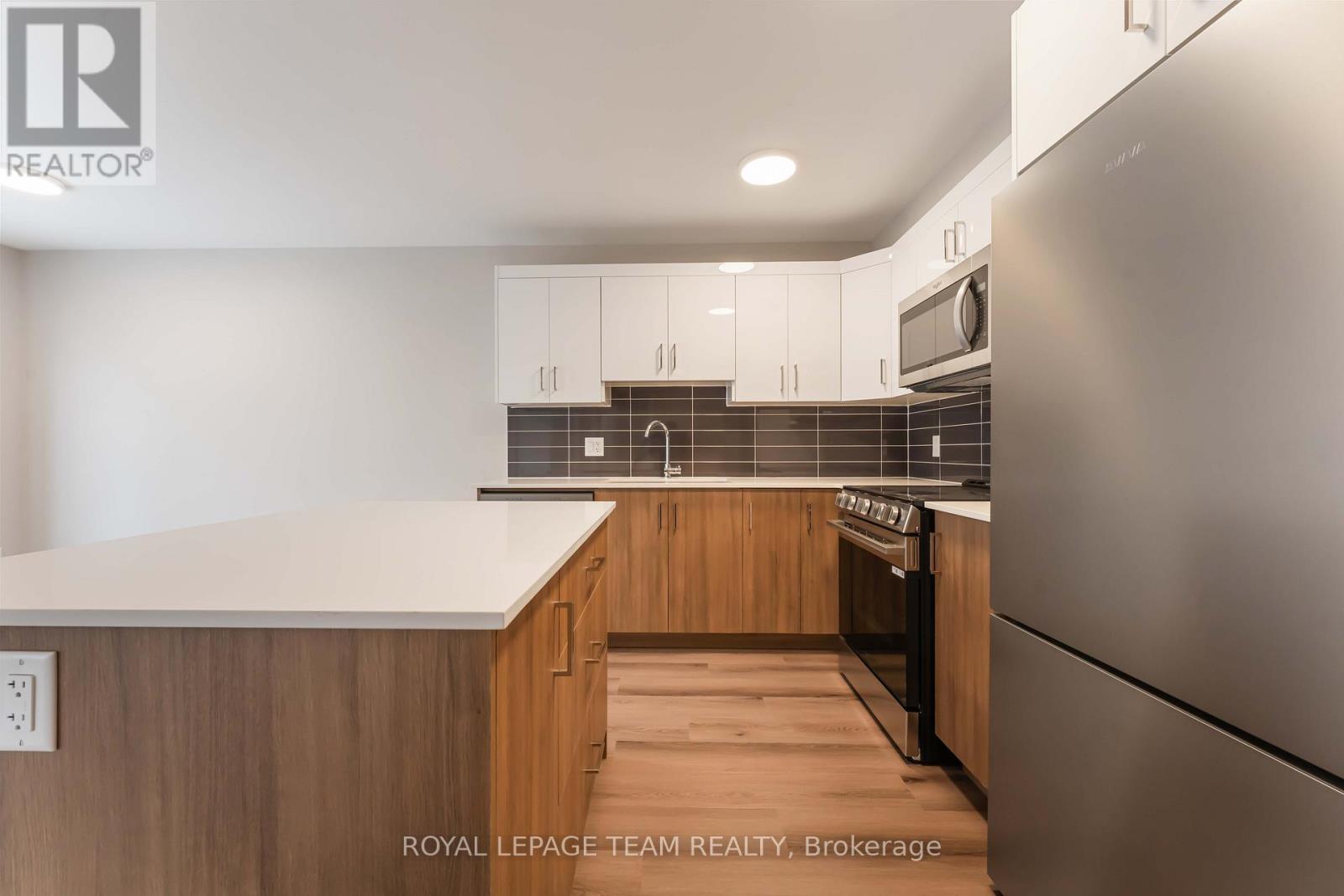 6 - 342 Fifth Avenue, Ottawa, Ontario  K1S 2N7 - Photo 11 - X12677606