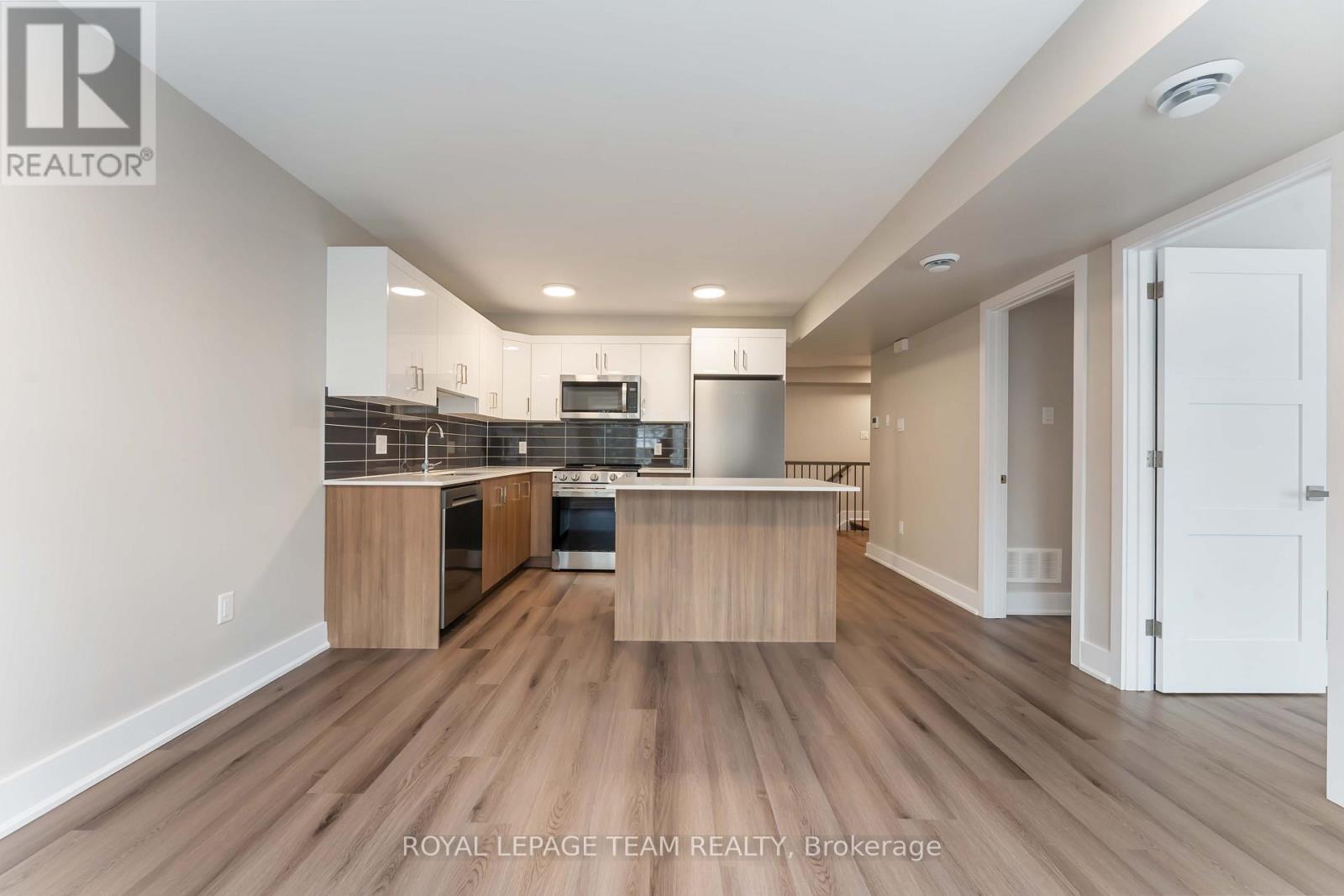 6 - 342 Fifth Avenue, Ottawa, Ontario  K1S 2N7 - Photo 8 - X12677606