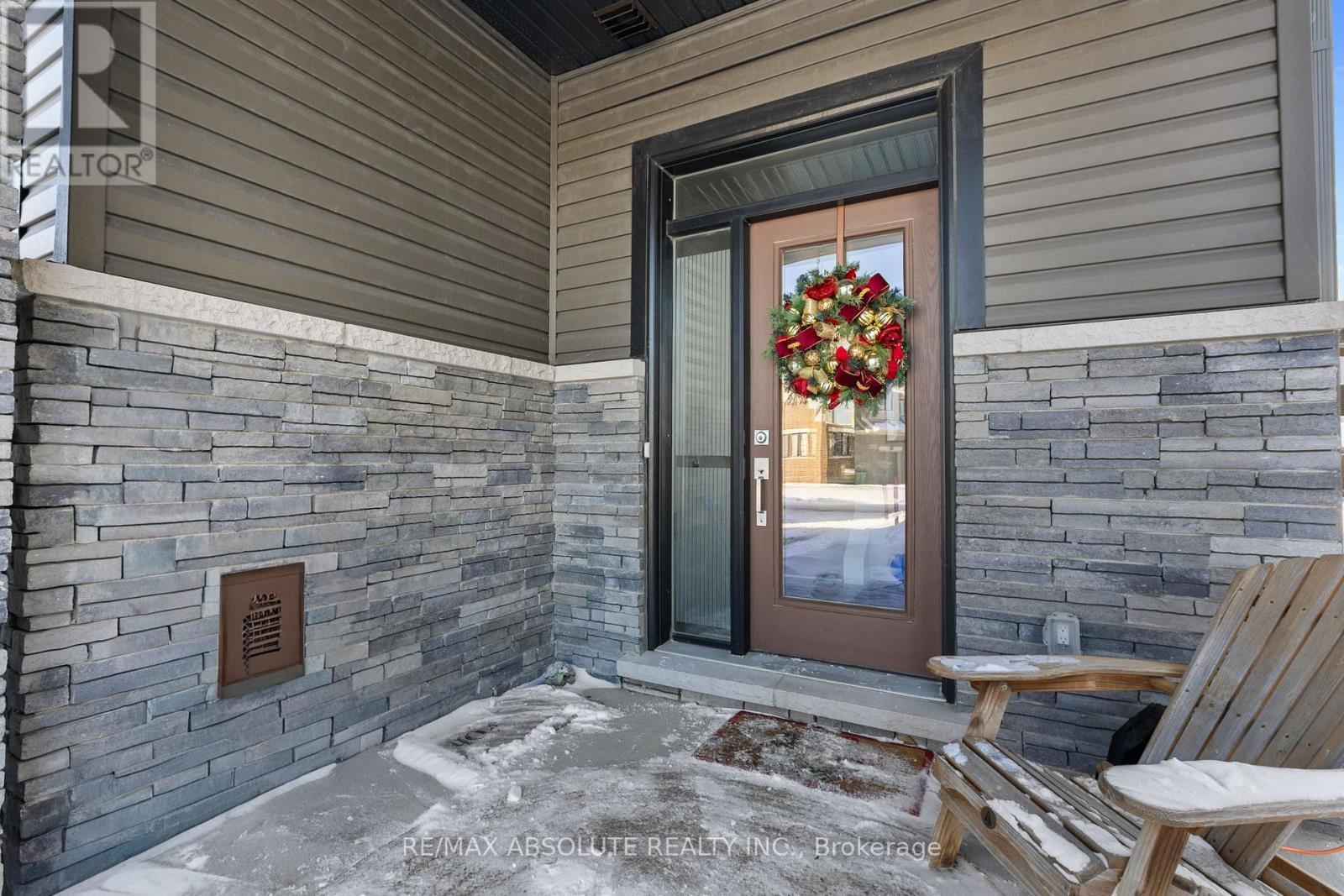 80 Natare Place, Ottawa, Ontario  K2T 0P2 - Photo 3 - X12677644