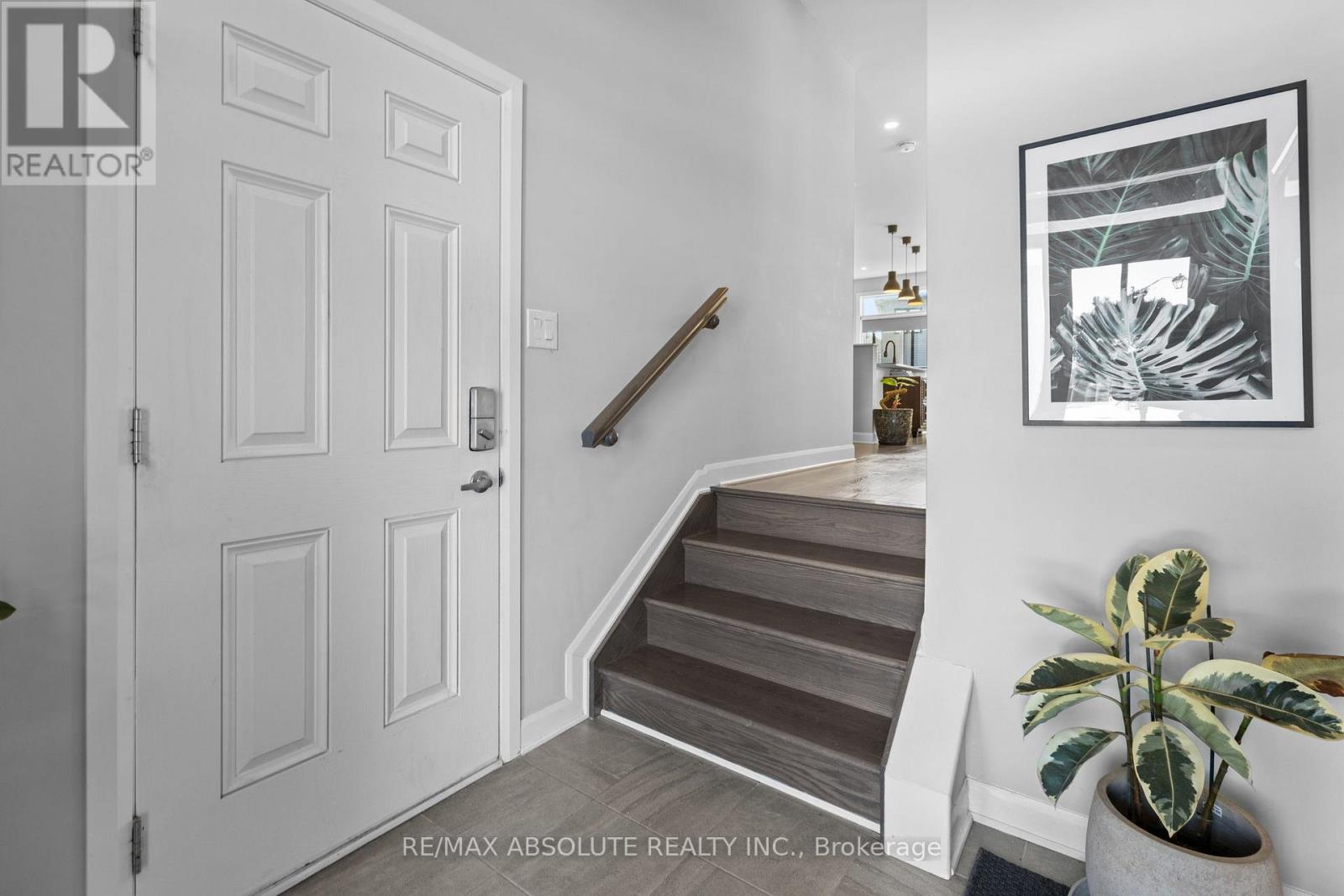 80 Natare Place, Ottawa, Ontario  K2T 0P2 - Photo 6 - X12677644