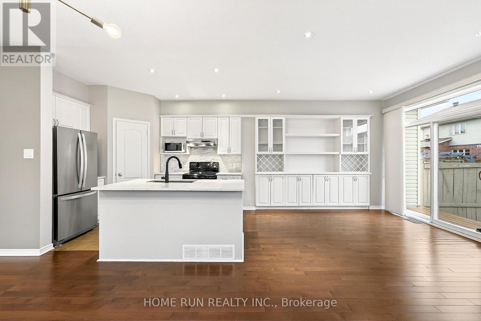 104 Eye Bright Crescent, Ottawa, Ontario  K1V 2K5 - Photo 11 - X12677750