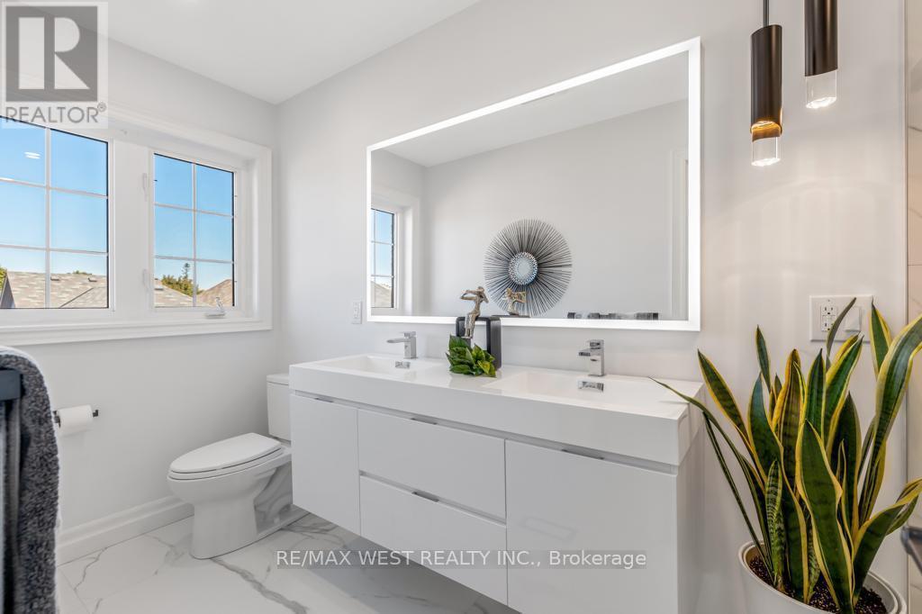 26 Ramage Lane, Toronto, Ontario  M9C 5S6 - Photo 13 - W12673358