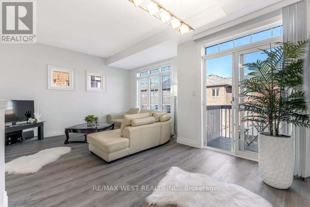 26 Ramage Lane, Toronto, Ontario  M9C 5S6 - Photo 9 - W12673358