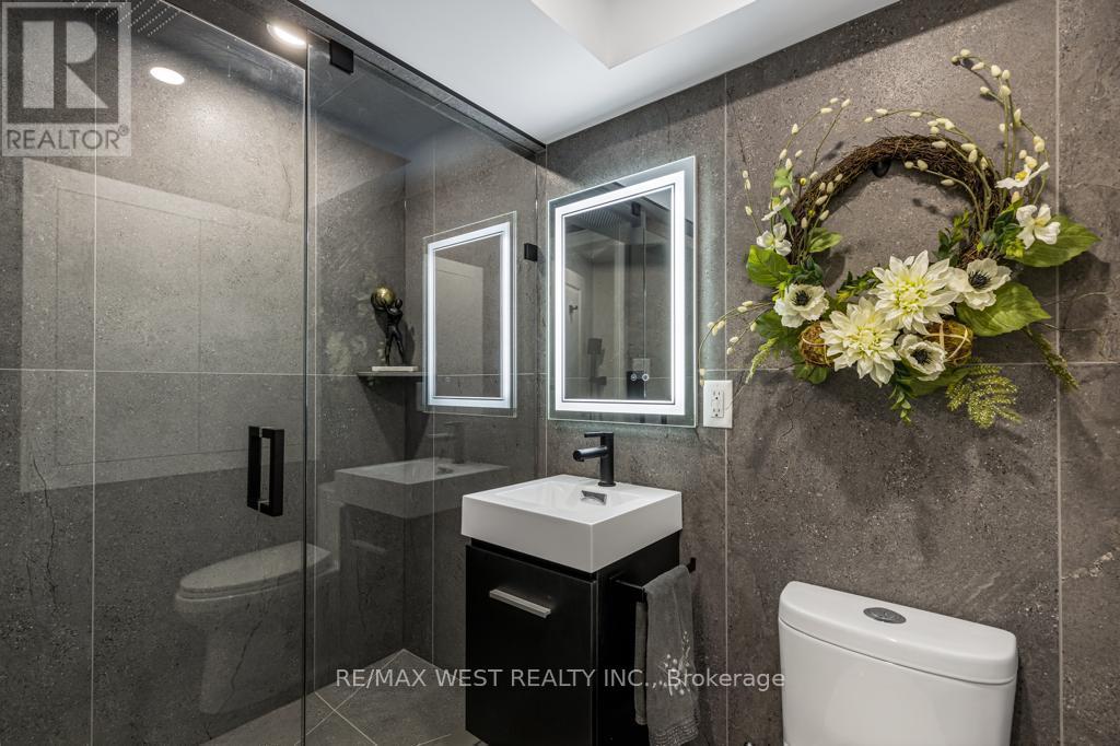 26 Ramage Lane, Toronto, Ontario  M9C 5S6 - Photo 12 - W12673358