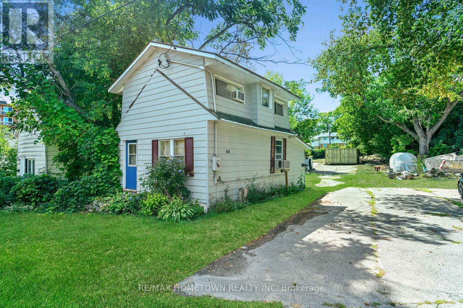 44 Stewart Boulevard, Brockville, Ontario K6V 4W1 - Photo 1 - X12677700