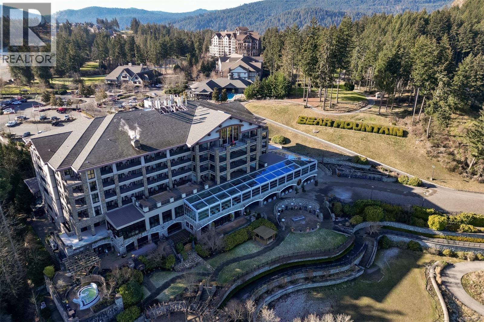 335/337 C 1999 Country Club Way, Langford, British Columbia