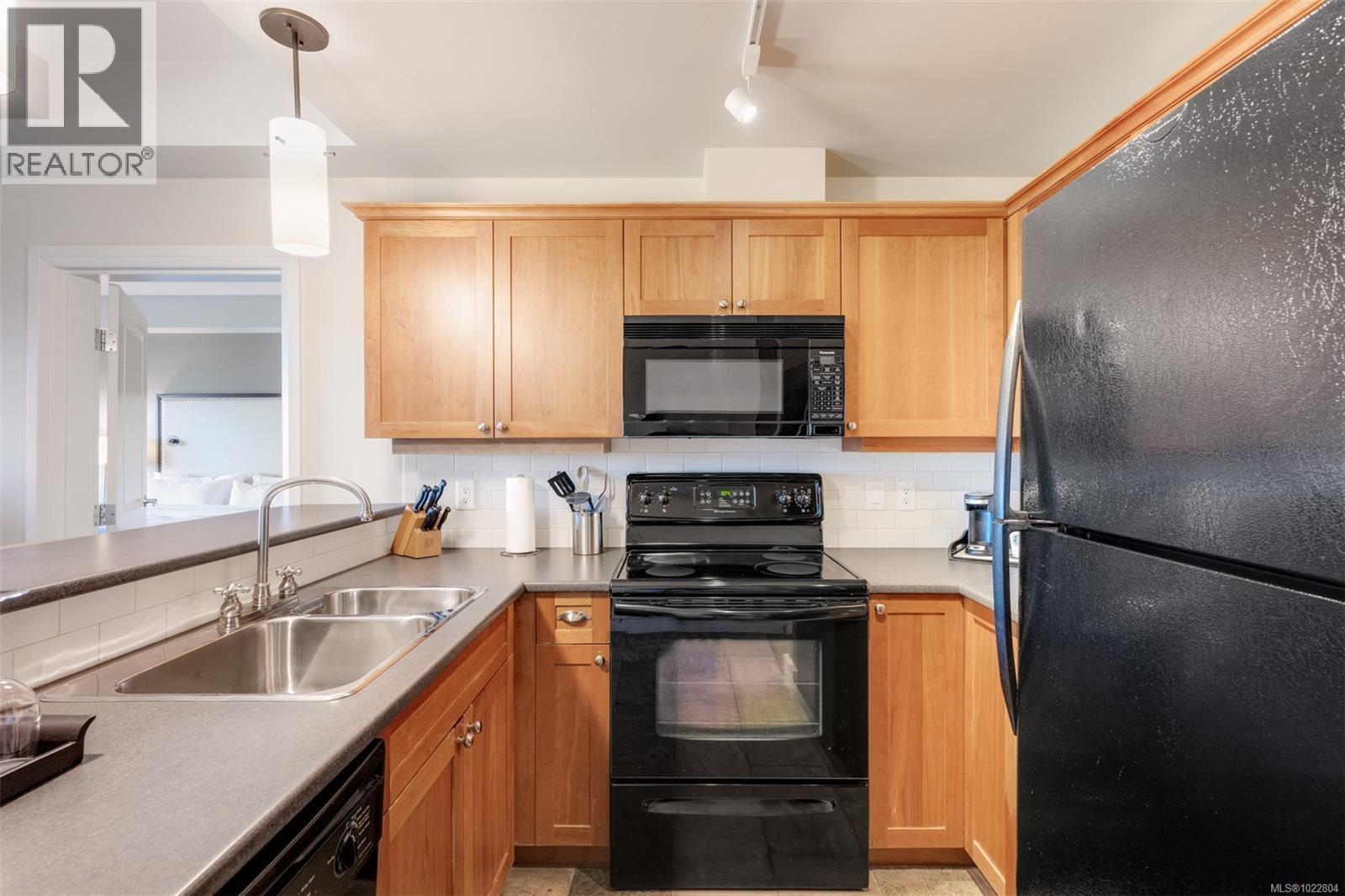 335/337 C 1999 Country Club Way, Langford, British Columbia  V9B 6R3 - Photo 7 - 1022804