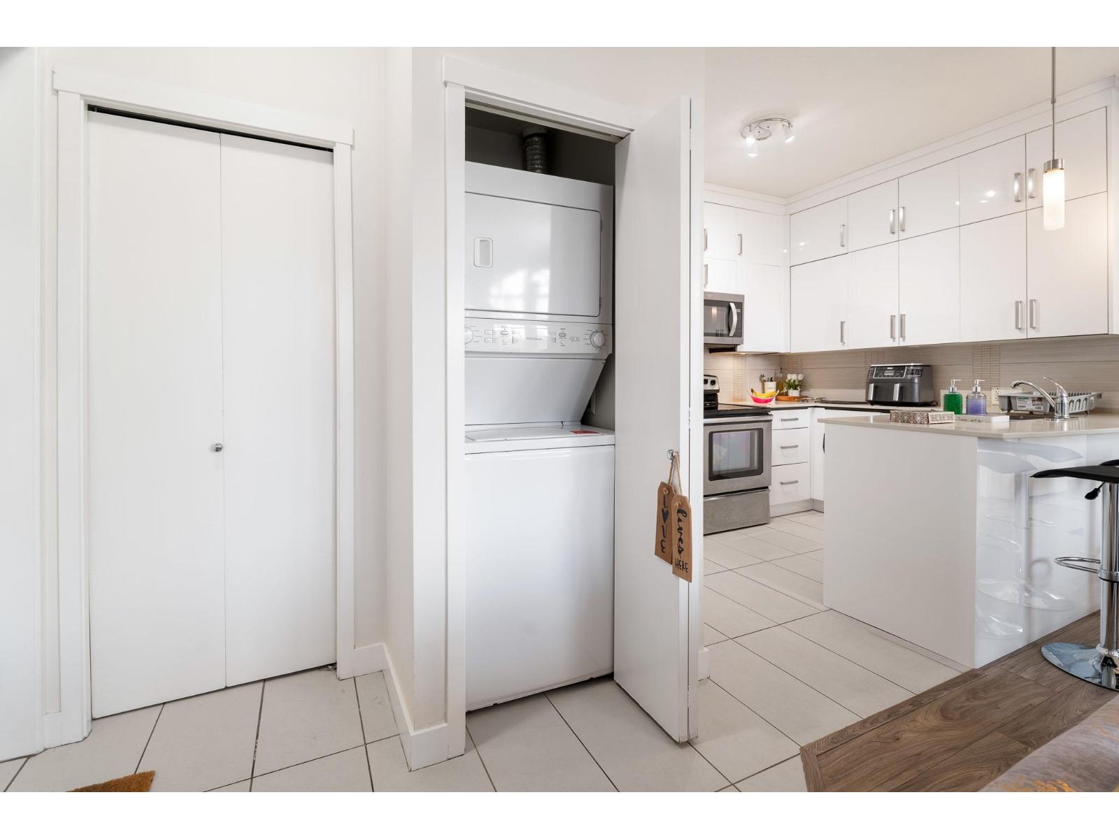 308 13399 104 Avenue, Surrey, British Columbia  V3T 0C9 - Photo 3 - R3077472