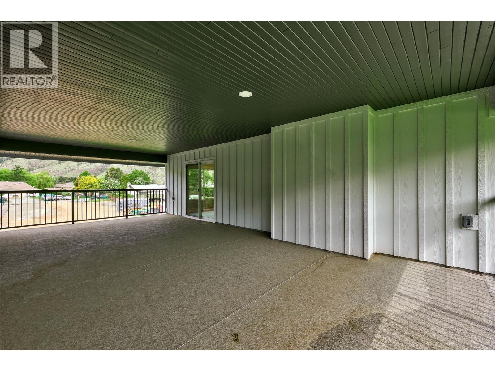 3275 Schubert Road, Kamloops, British Columbia V2B 6Y4 - Photo 14 - 10372051