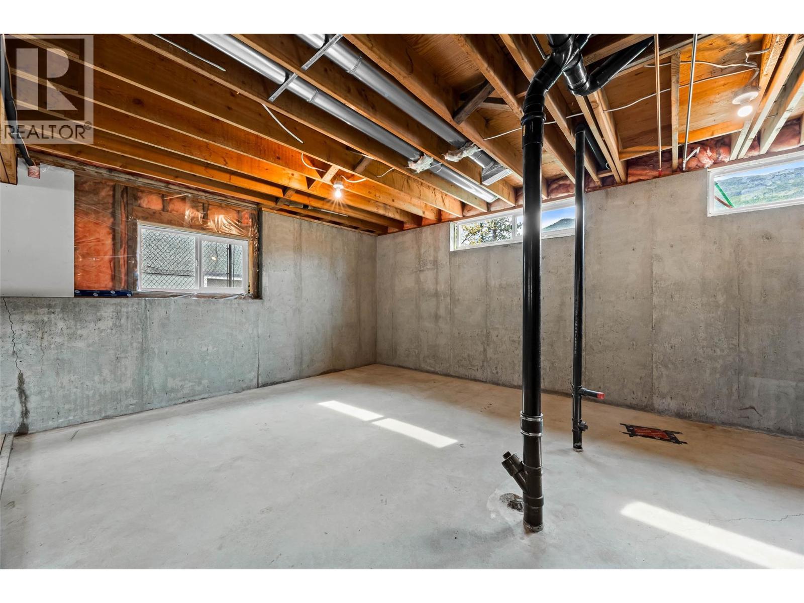 3275 Schubert Road, Kamloops, British Columbia V2B 6Y4 - Photo 33 - 10372051