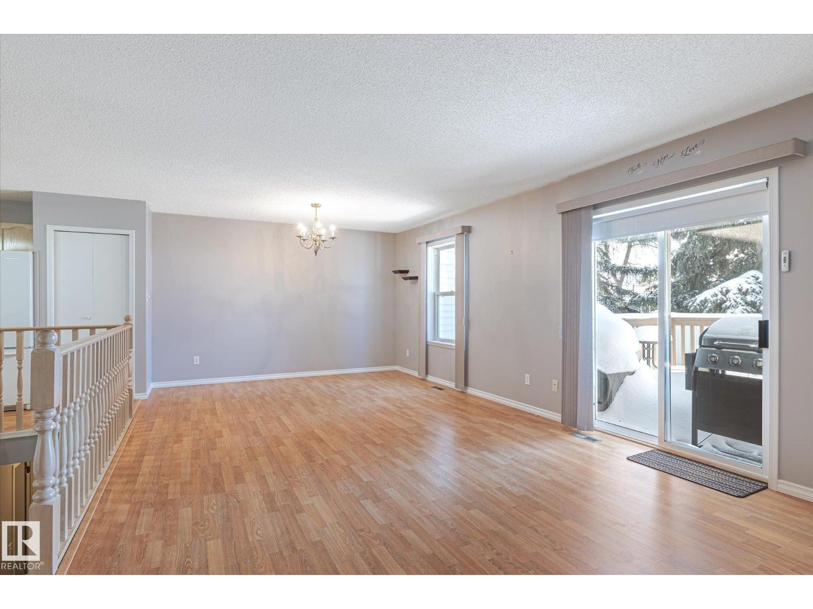 8160 27 Av Nw, Edmonton, Alberta  T6K 4C9 - Photo 4 - E4466382