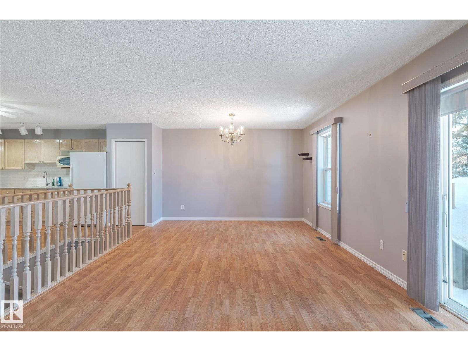 8160 27 Av Nw, Edmonton, Alberta  T6K 4C9 - Photo 5 - E4466382