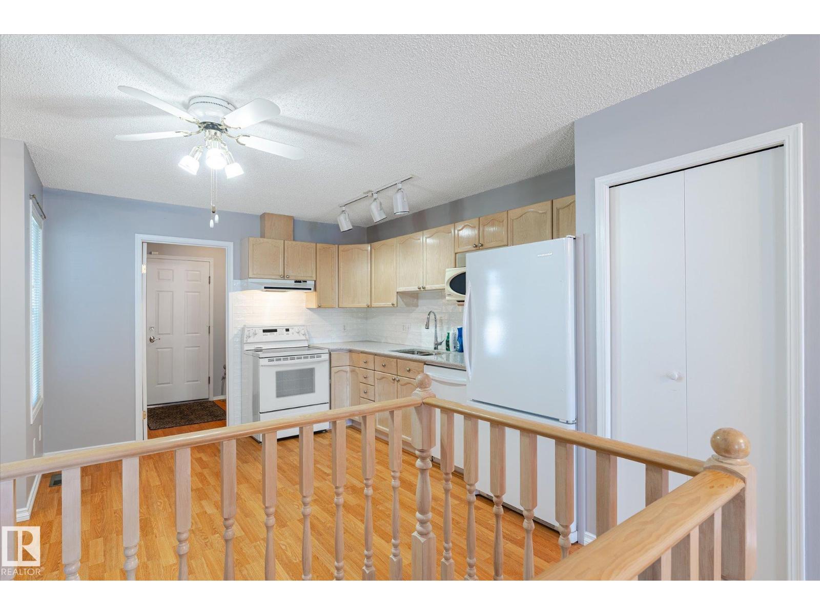 8160 27 Av Nw, Edmonton, Alberta  T6K 4C9 - Photo 8 - E4466382