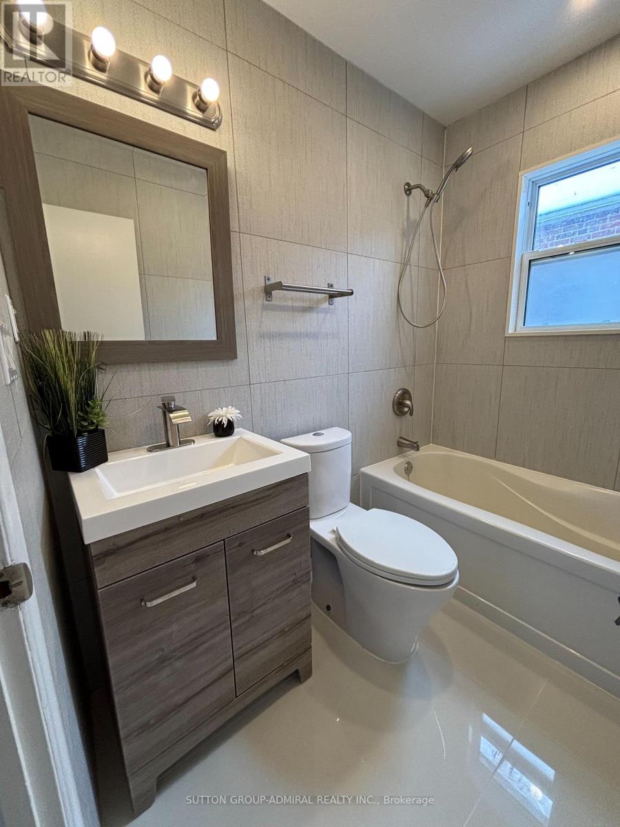 138 Poyntz Avenue, Toronto, Ontario  M2N 1J4 - Photo 11 - C12677618