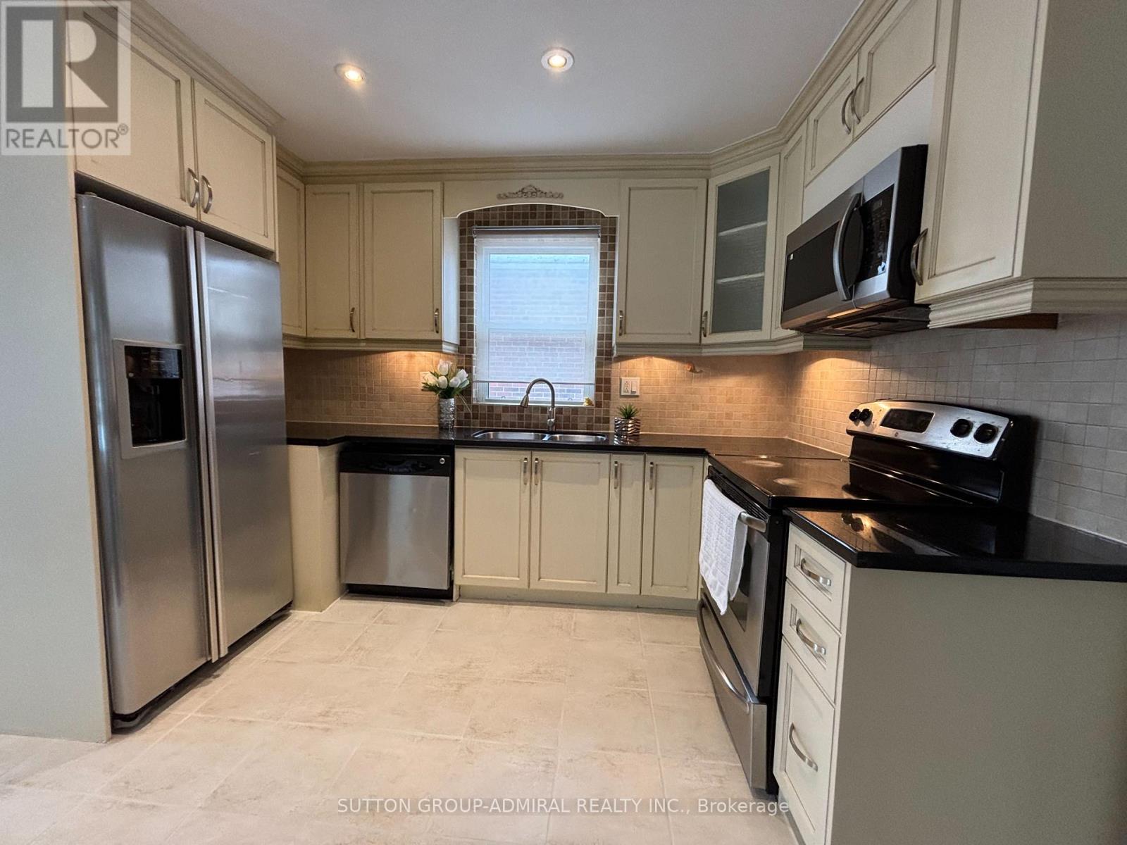 138 Poyntz Avenue, Toronto, Ontario  M2N 1J4 - Photo 5 - C12677618