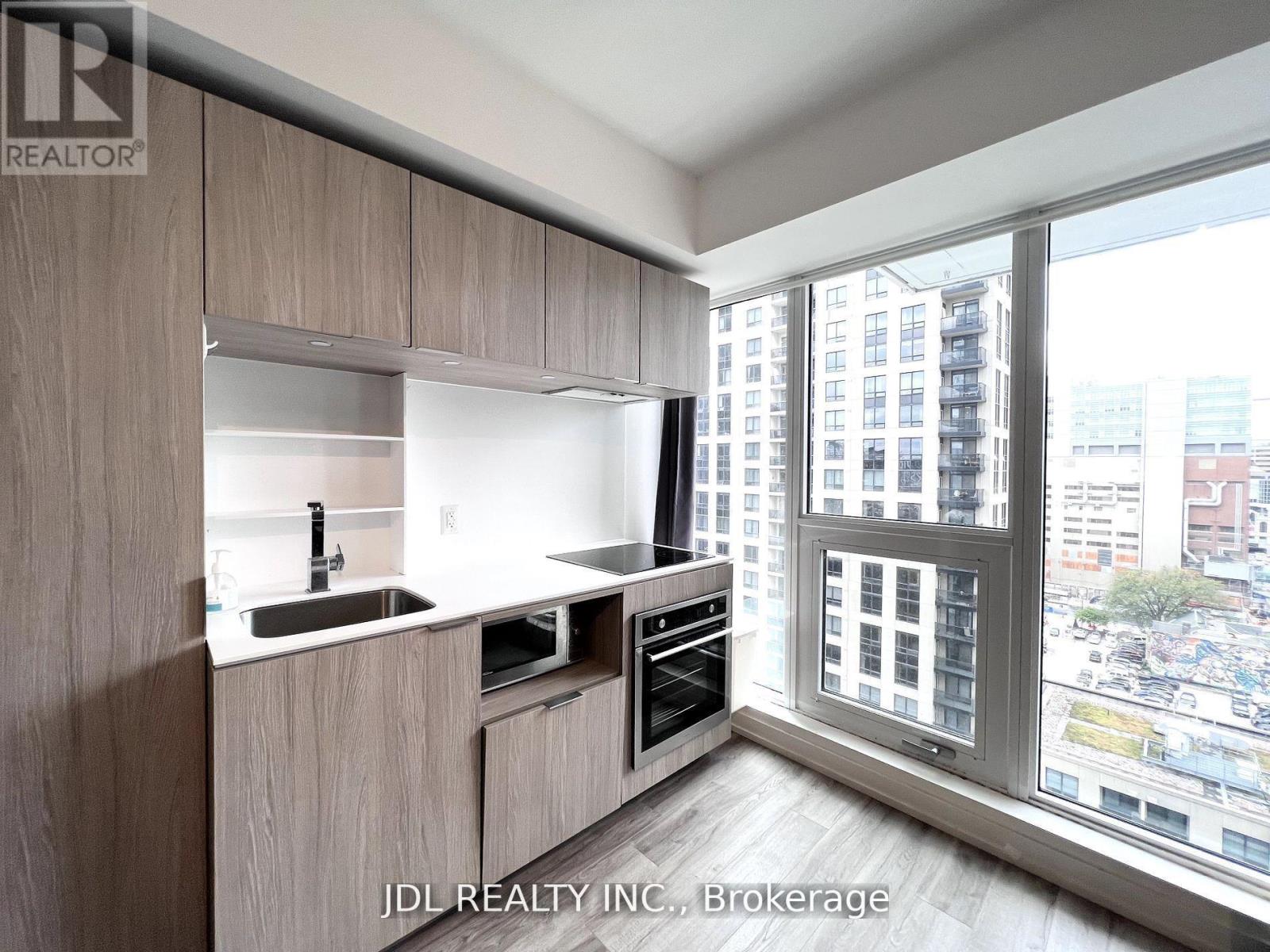 1715 - 77 Shuter Street, Toronto, Ontario  M5B 0B8 - Photo 3 - C12677622