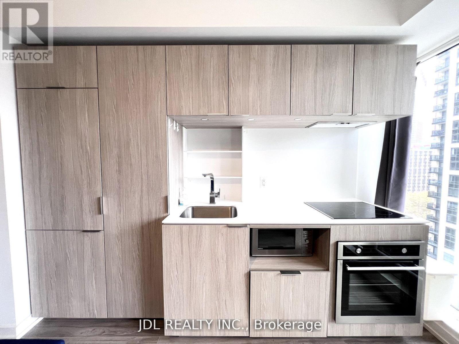 1715 - 77 Shuter Street, Toronto, Ontario  M5B 0B8 - Photo 4 - C12677622