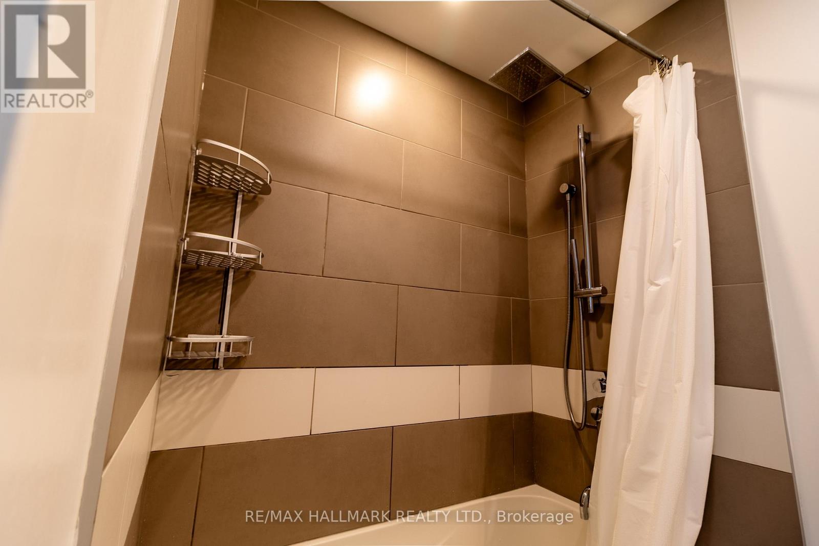 1105 - 197 Yonge Street, Toronto, Ontario  M5B 1M4 - Photo 23 - C12677634