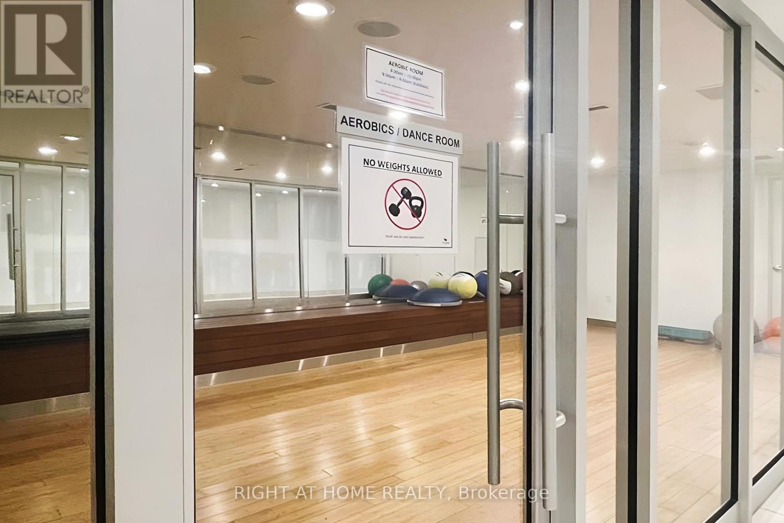 4309 - 21 Iceboat Terrace, Toronto, Ontario  M5V 4A9 - Photo 40 - C12677636