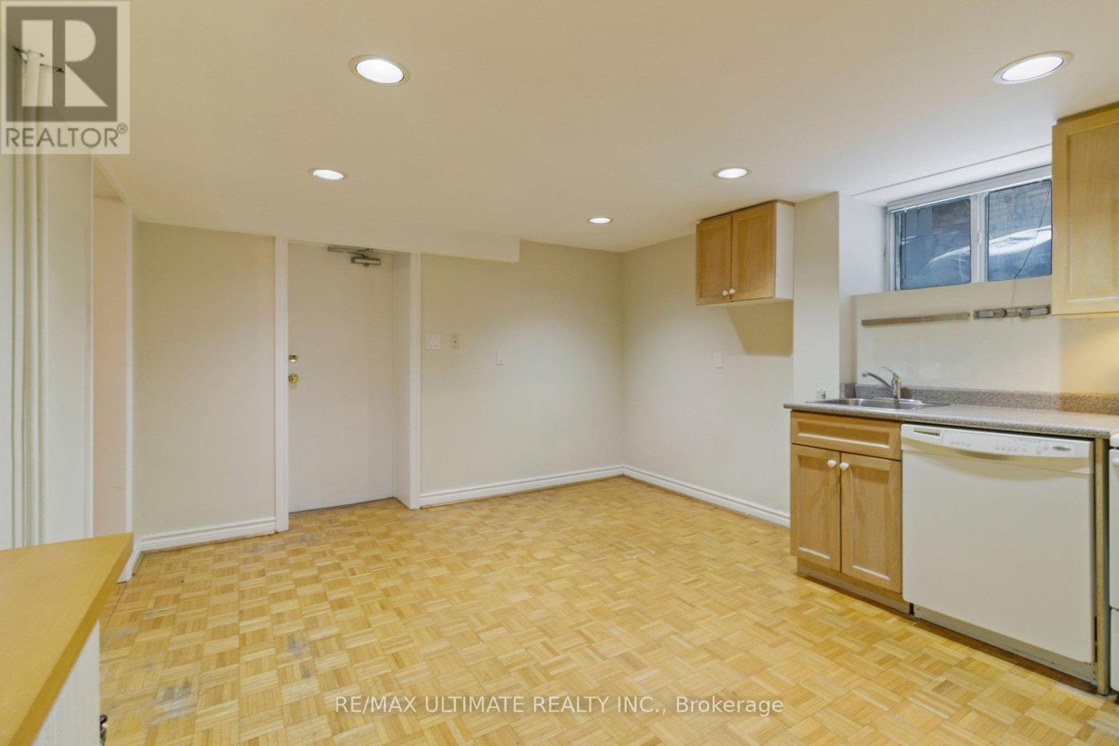 Basement - 12 Foxbar Road, Toronto, Ontario  M4V 2G6 - Photo 6 - C12677642