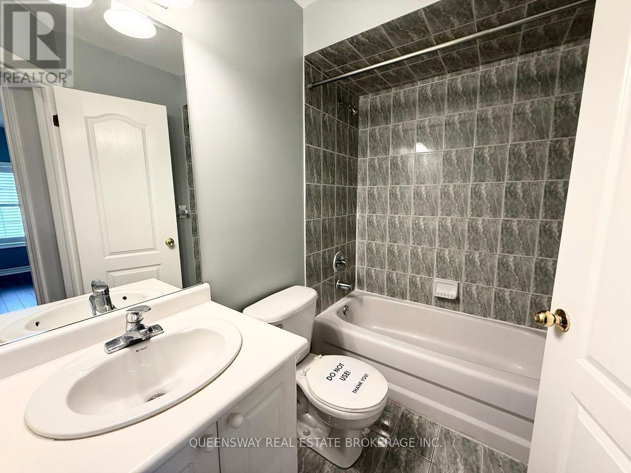 20 Rodeo Court, Toronto, Ontario  M2M 4M3 - Photo 17 - C12677662