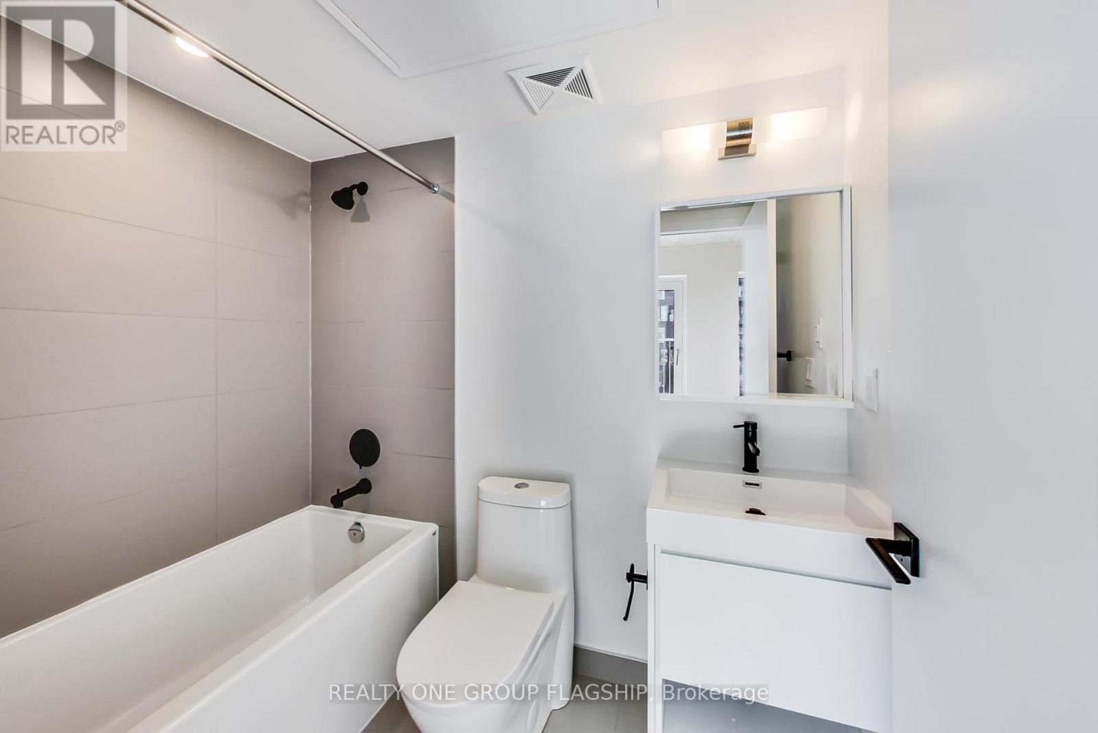 1005 - 2 Augusta Avenue, Toronto, Ontario  M5V 0T3 - Photo 10 - C12677688