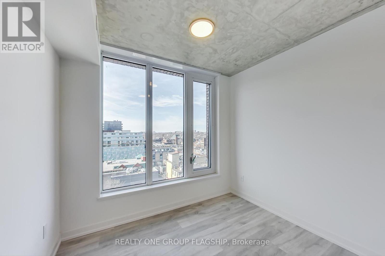 1005 - 2 Augusta Avenue, Toronto, Ontario  M5V 0T3 - Photo 12 - C12677688