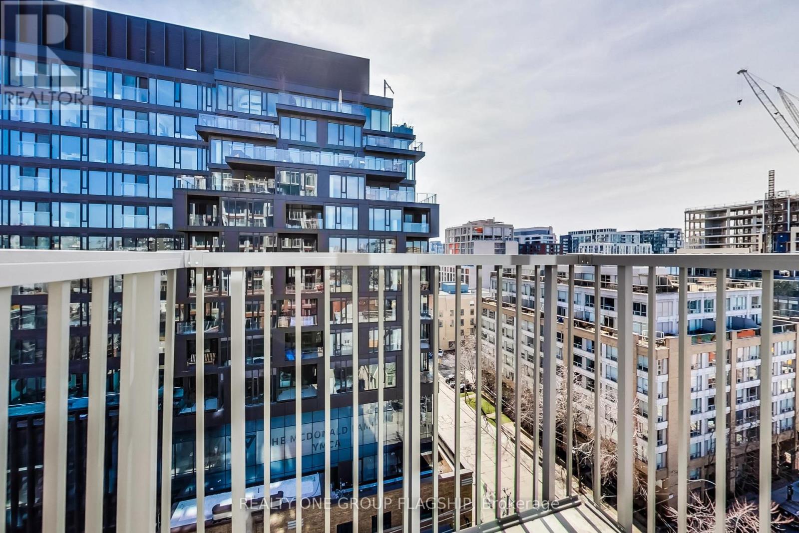 1005 - 2 Augusta Avenue, Toronto, Ontario  M5V 0T3 - Photo 17 - C12677688