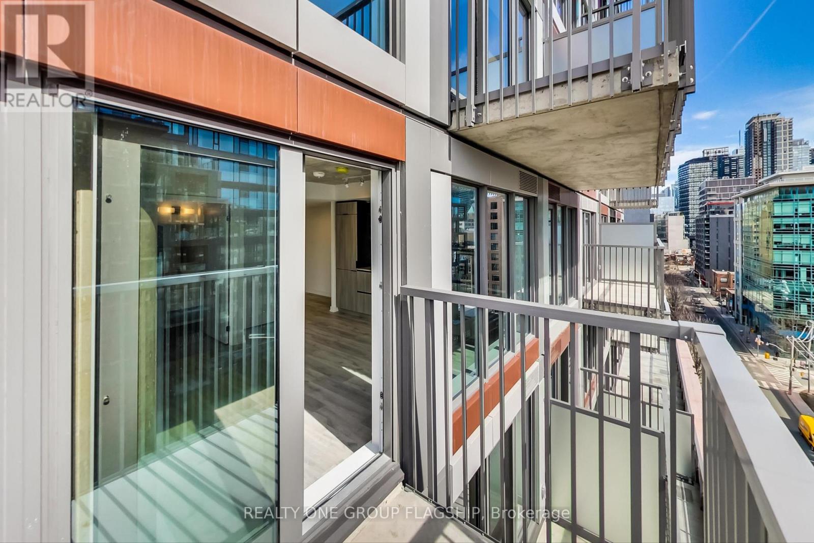 1005 - 2 Augusta Avenue, Toronto, Ontario  M5V 0T3 - Photo 19 - C12677688