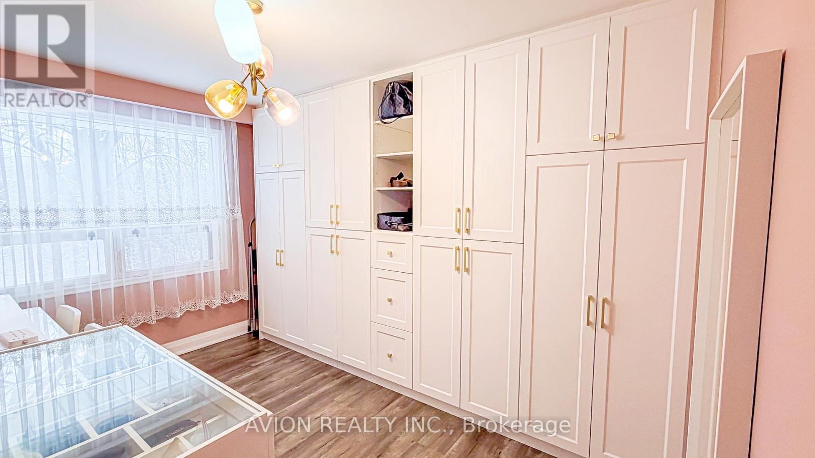 61 Alamosa Drive, Toronto, Ontario  M2J 2N8 - Photo 18 - C12677724