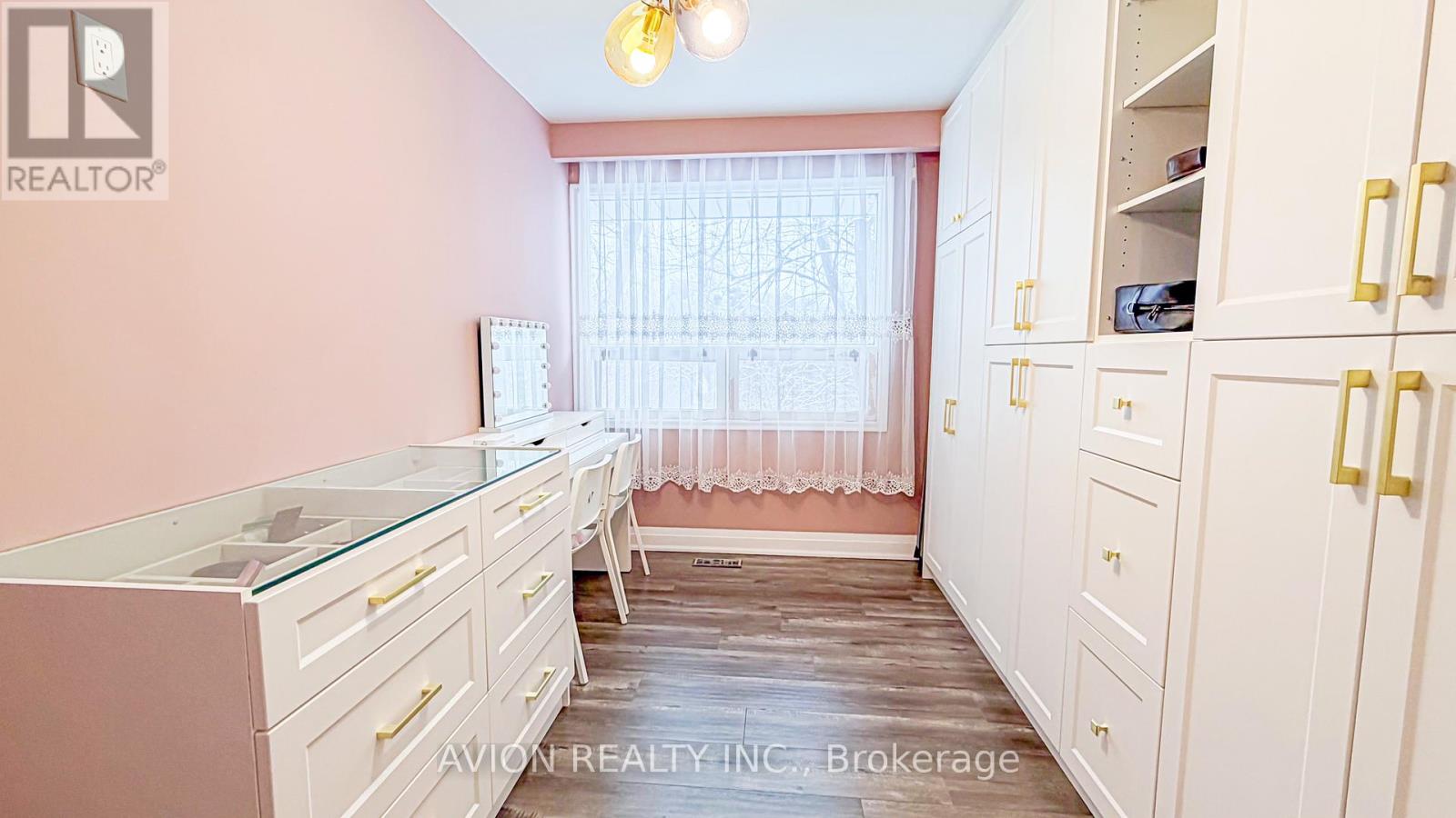 61 Alamosa Drive, Toronto, Ontario  M2J 2N8 - Photo 19 - C12677724