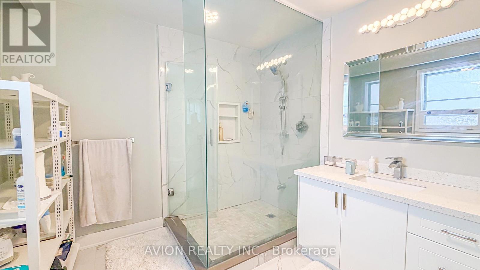 61 Alamosa Drive, Toronto, Ontario  M2J 2N8 - Photo 21 - C12677724