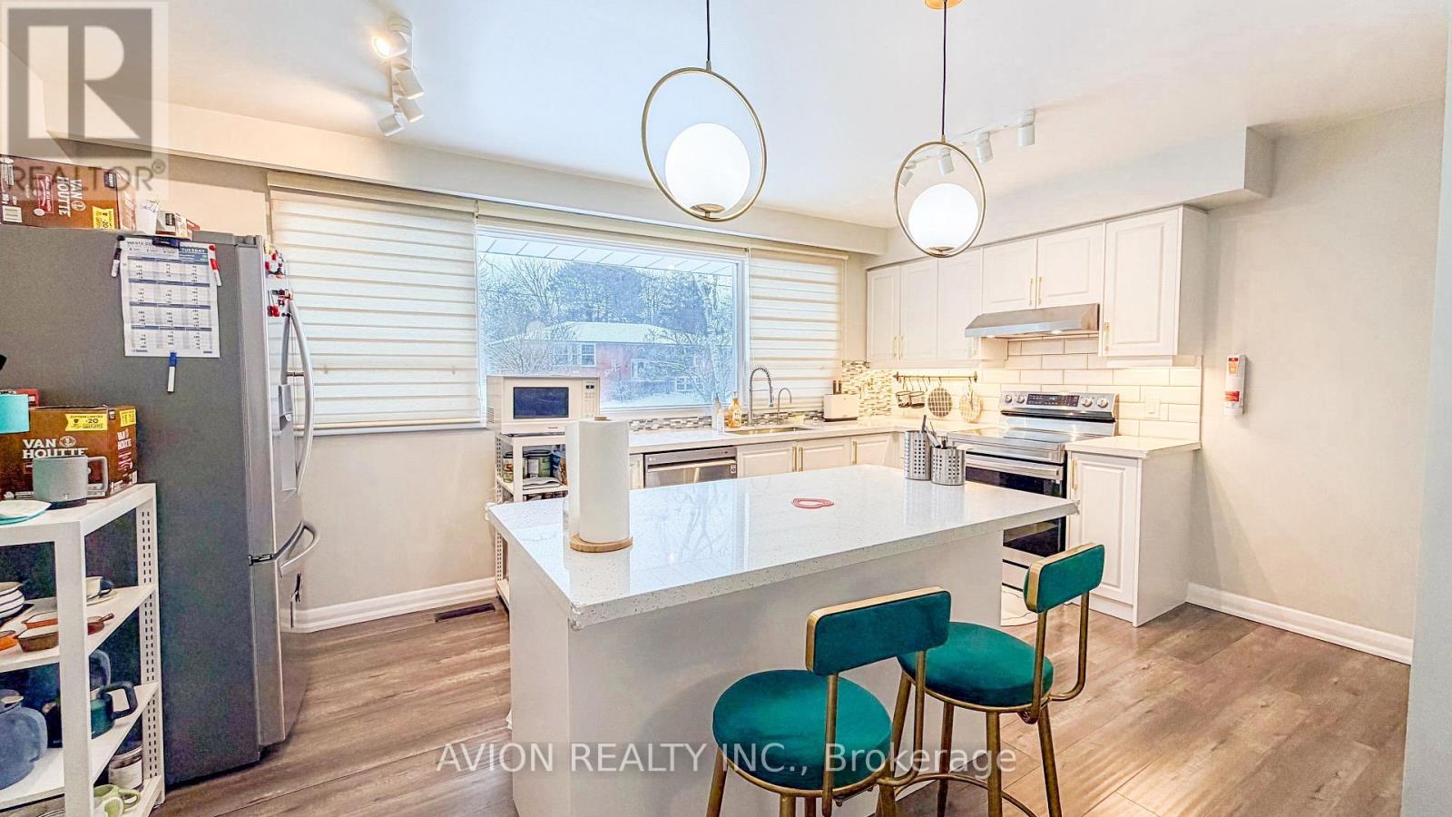 61 Alamosa Drive, Toronto, Ontario  M2J 2N8 - Photo 7 - C12677724