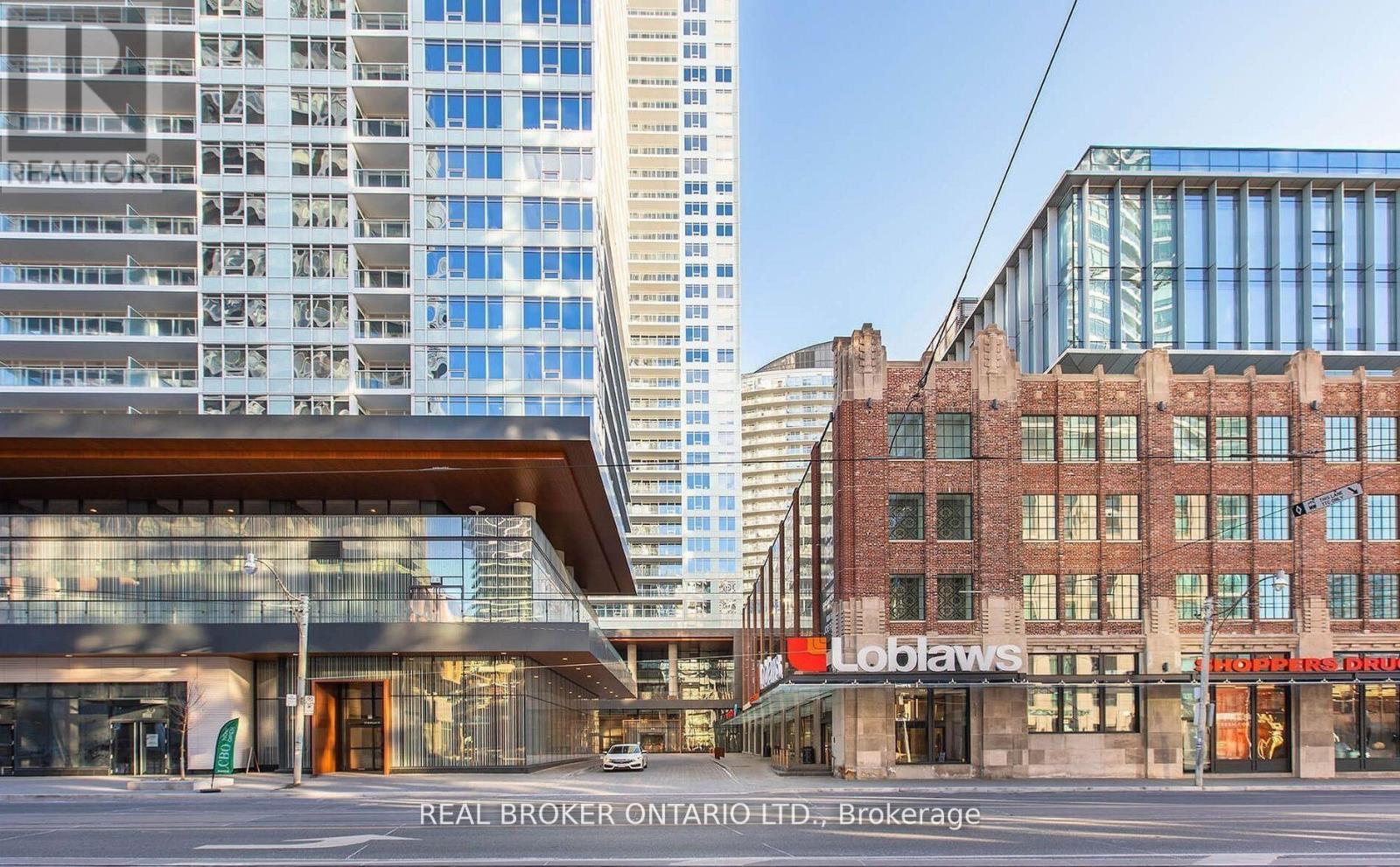 1507 - 17 Bathurst Street, Toronto, Ontario  M5V 0N1 - Photo 2 - C12677812