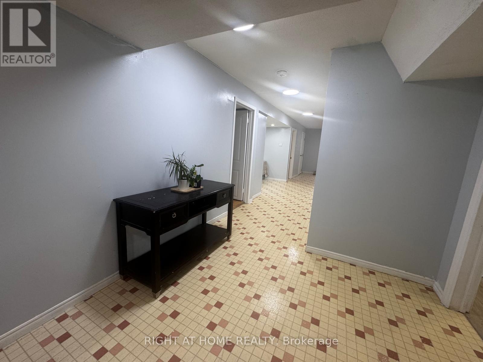Lower - 2 Glenheather Terrace, Toronto, Ontario  M1B 5H3 - Photo 11 - E12677748