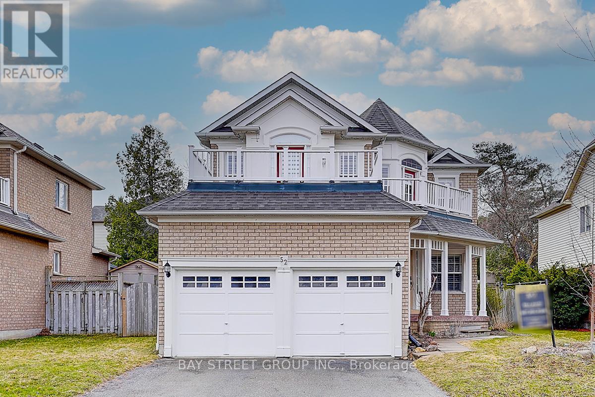 52 WHITEWATER STREET, Whitby, Ontario