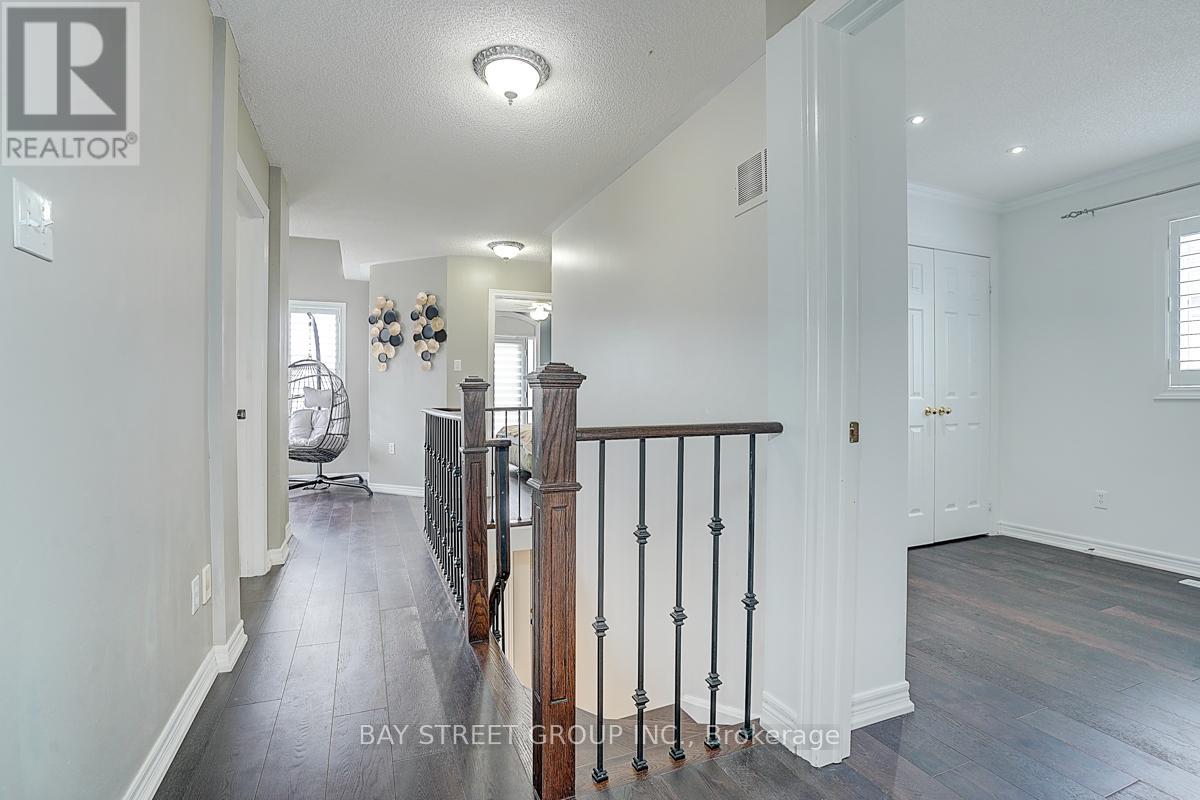 52 Whitewater Street, Whitby, Ontario  L1R 2S8 - Photo 5 - E12677772