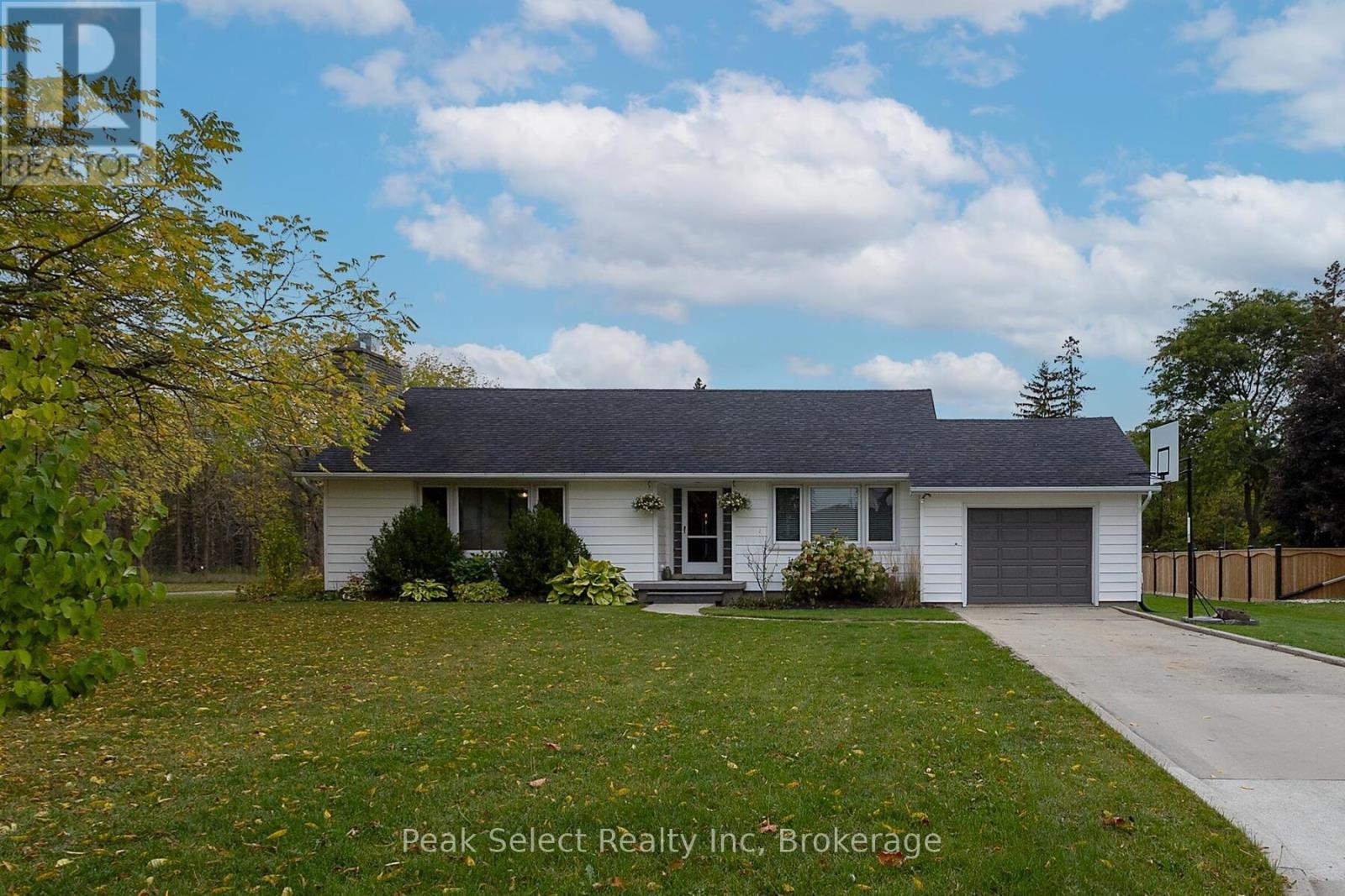 72 CARRALL STREET, St. Marys, Ontario