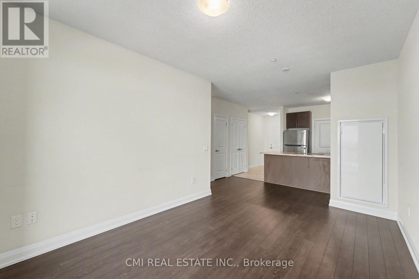 609 - 5917 Main Street, Whitchurch-Stouffville, Ontario  L4A 2Z9 - Photo 4 - N12677686