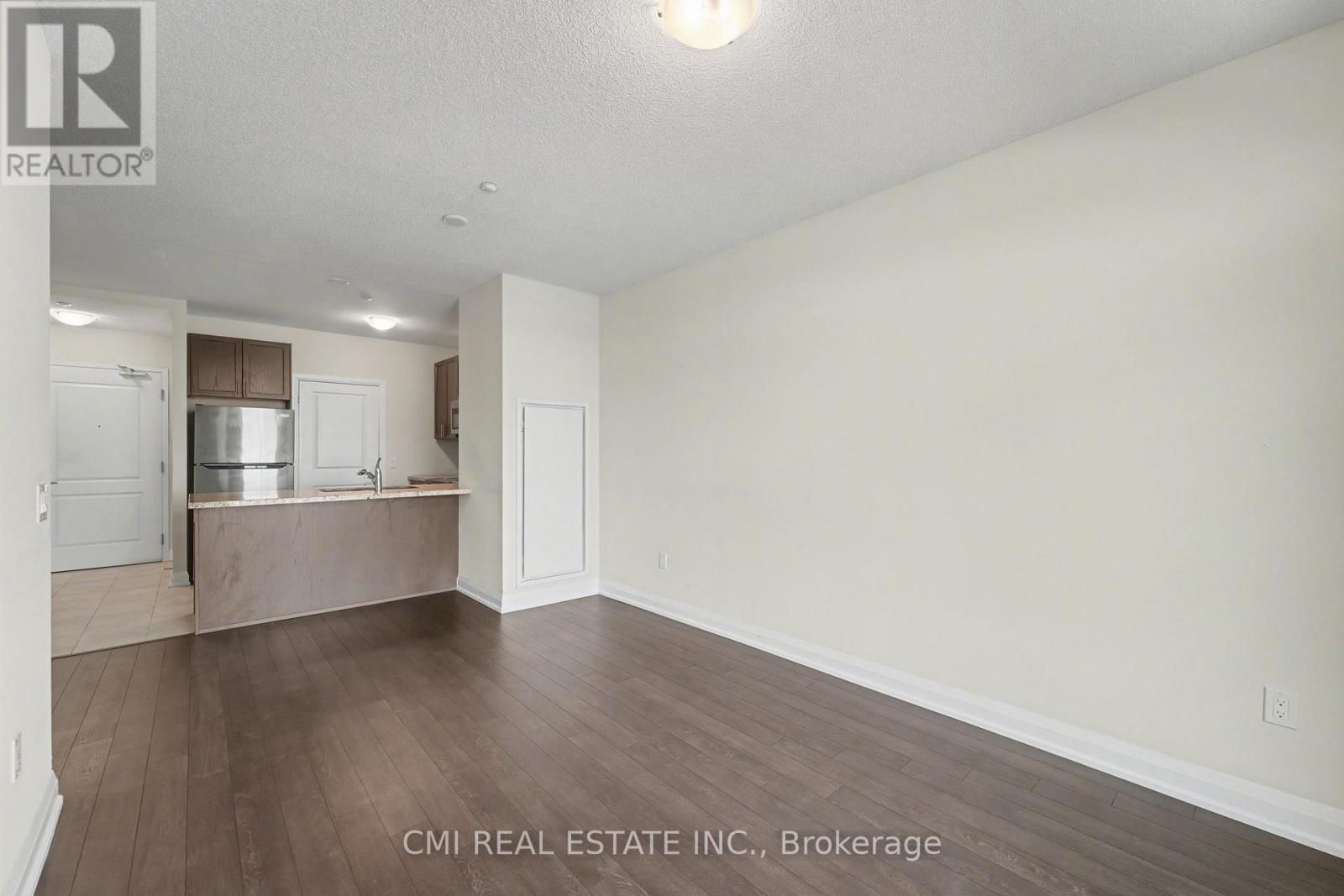 609 - 5917 Main Street, Whitchurch-Stouffville, Ontario  L4A 2Z9 - Photo 5 - N12677686