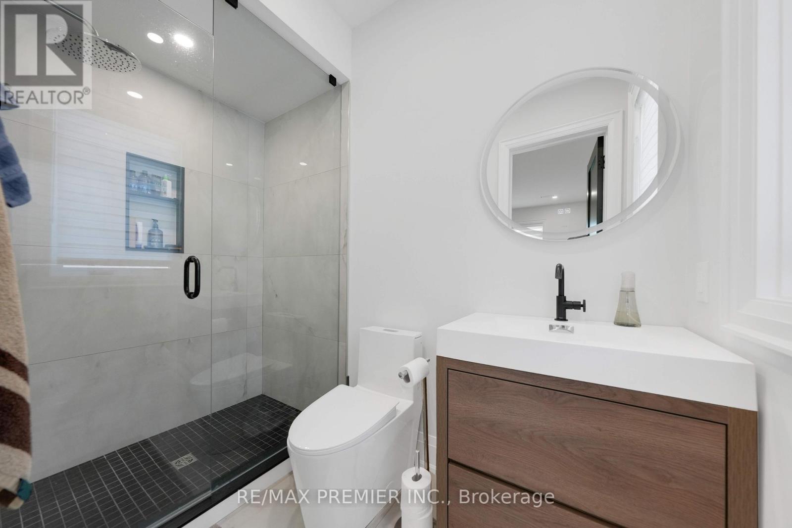 42 Alice Street, East Gwillimbury, Ontario  L0G 1M0 - Photo 32 - N12677762