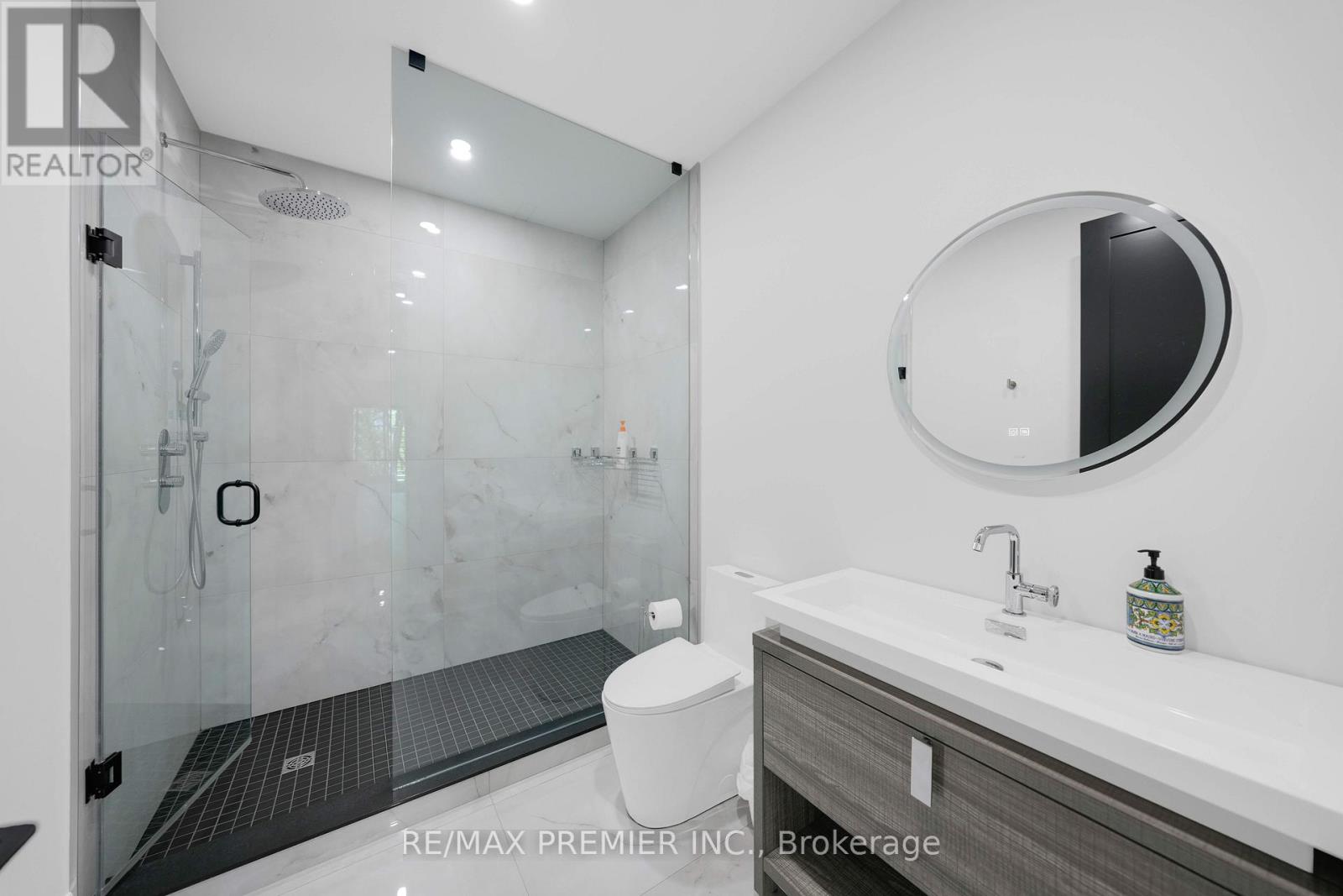 42 Alice Street, East Gwillimbury, Ontario  L0G 1M0 - Photo 45 - N12677762