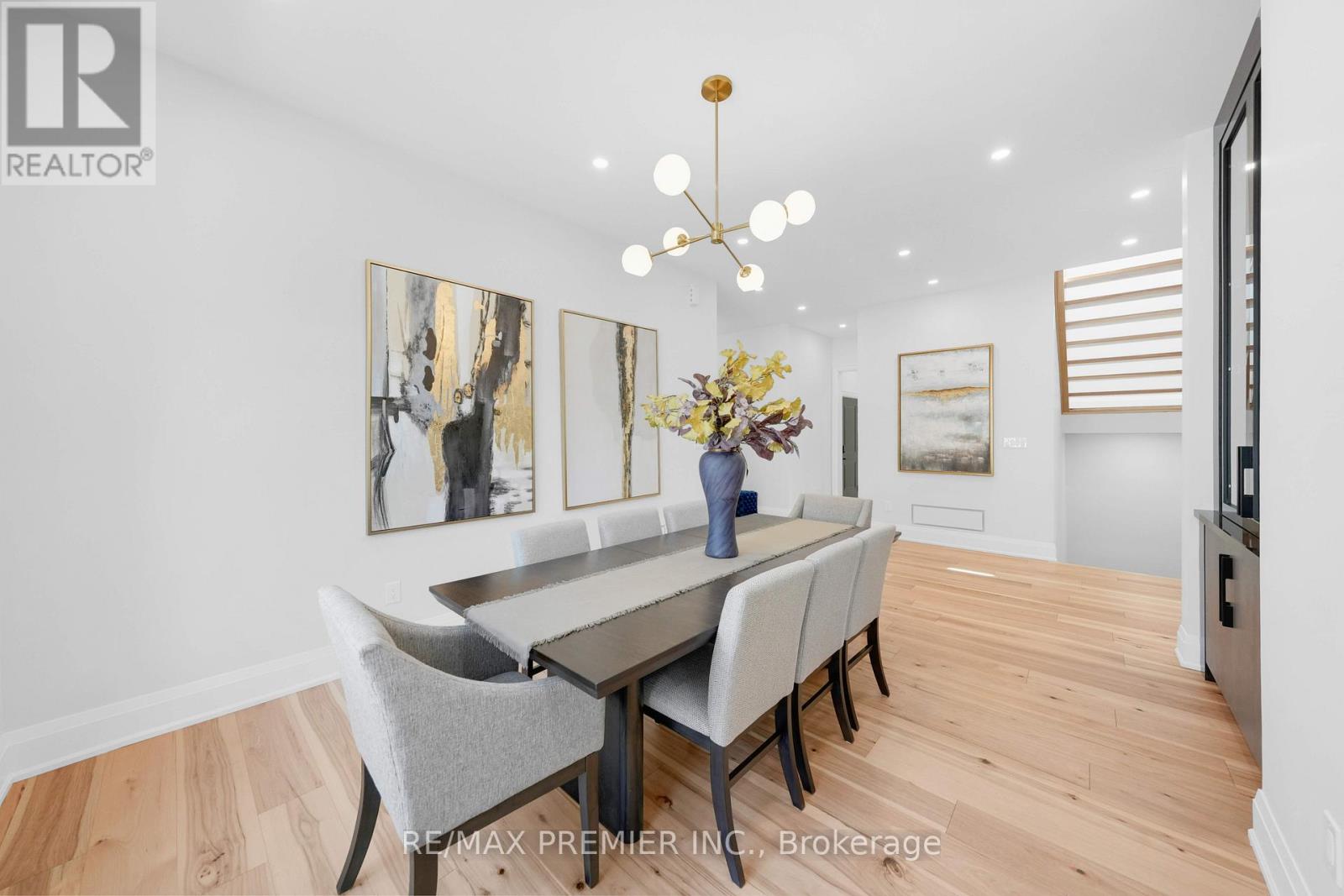 42 Alice Street, East Gwillimbury, Ontario  L0G 1M0 - Photo 8 - N12677762