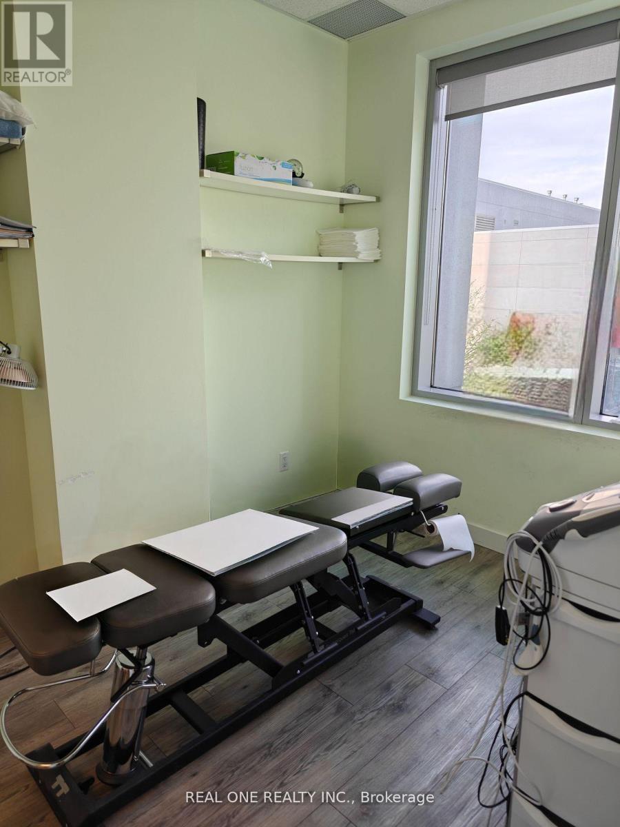 204 - 7191 Yonge Street, Markham, Ontario  L3T 0C4 - Photo 10 - N12677818