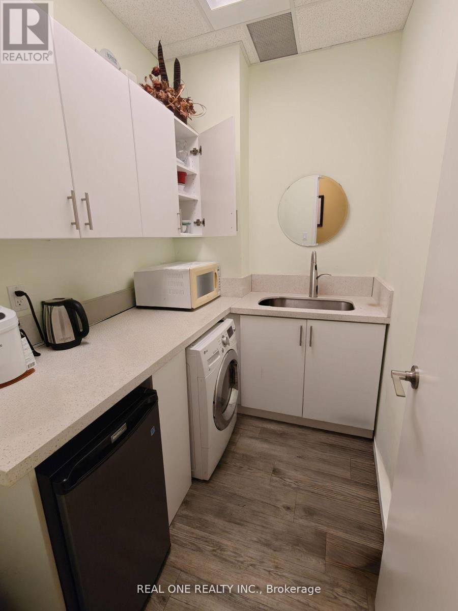 204 - 7191 Yonge Street, Markham, Ontario  L3T 0C4 - Photo 11 - N12677818