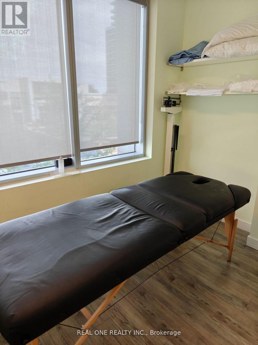 204 - 7191 Yonge Street, Markham, Ontario  L3T 0C4 - Photo 7 - N12677818