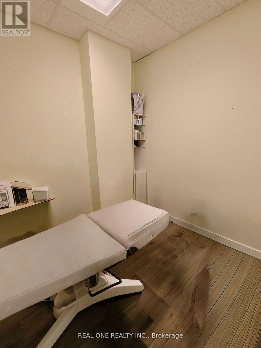 204 - 7191 Yonge Street, Markham, Ontario  L3T 0C4 - Photo 8 - N12677818