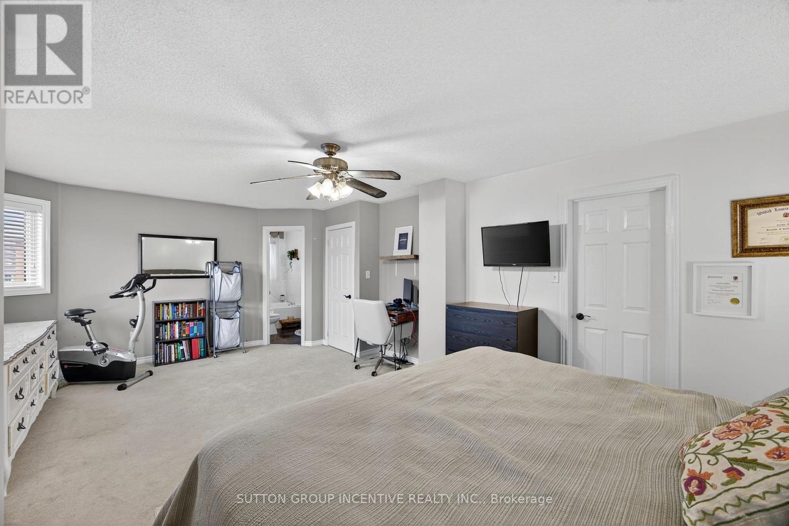 4 Dunnett Drive, Barrie (Ardagh), Ontario  L4N 0H8 - Photo 16 - S12677784