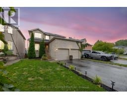 4 DUNNETT DRIVE, Barrie, Ontario